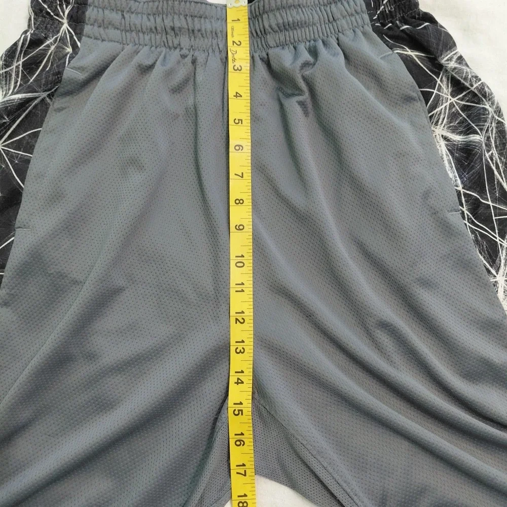 Jordan Shorts Mens 2XLarge Gray Black Graphic Athletic Basketball DriFit